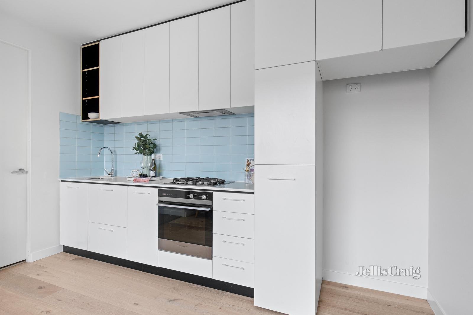 109/310 Station Street, Chelsea image 7