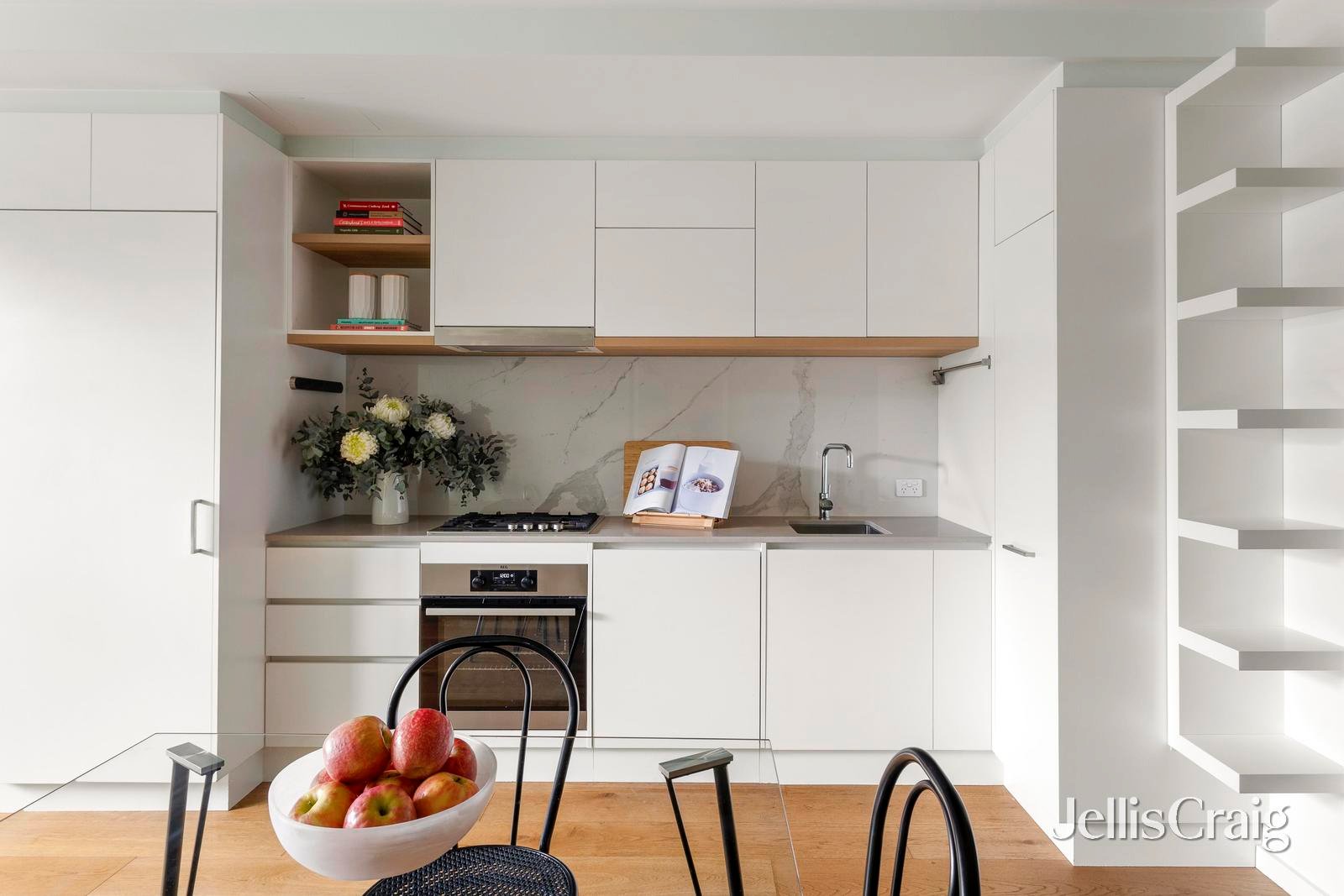 109/35 Plenty Road, Preston image 2