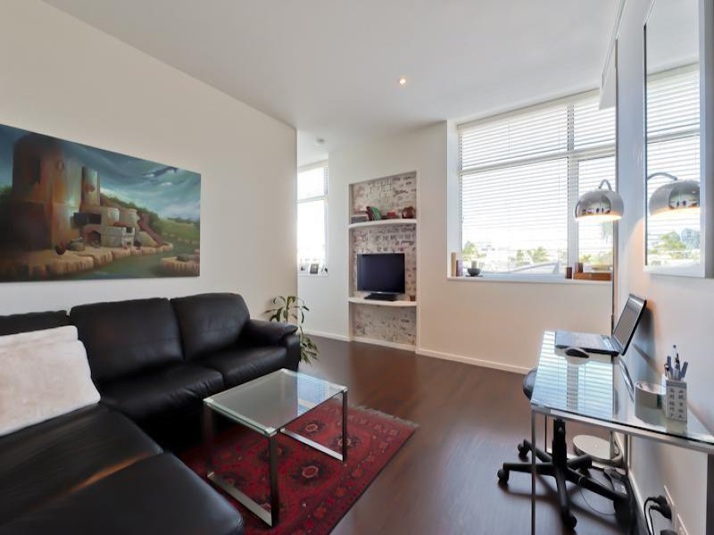 109/50 Dow Street, Port Melbourne image 3