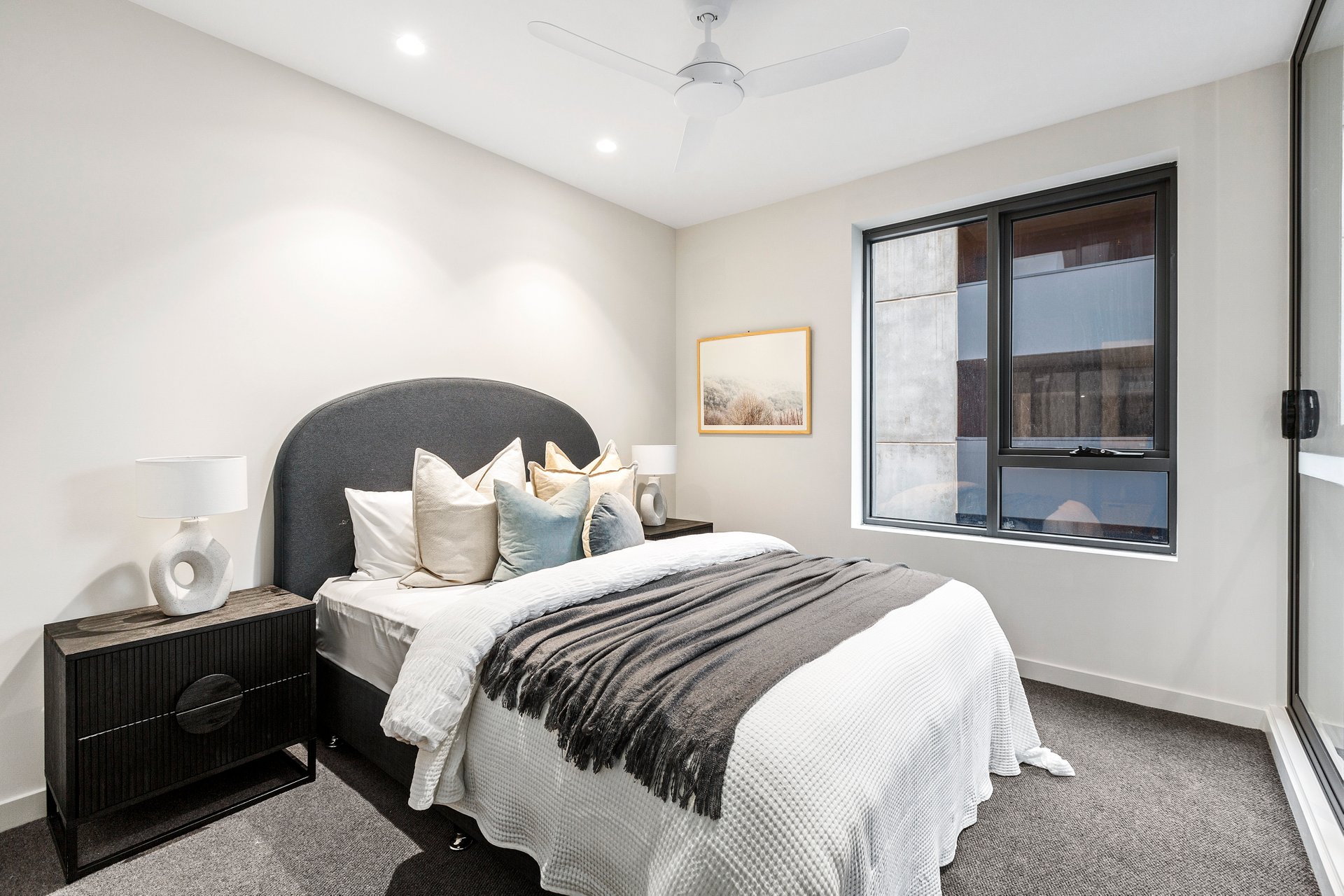 Property Gallery Thumbnail 6