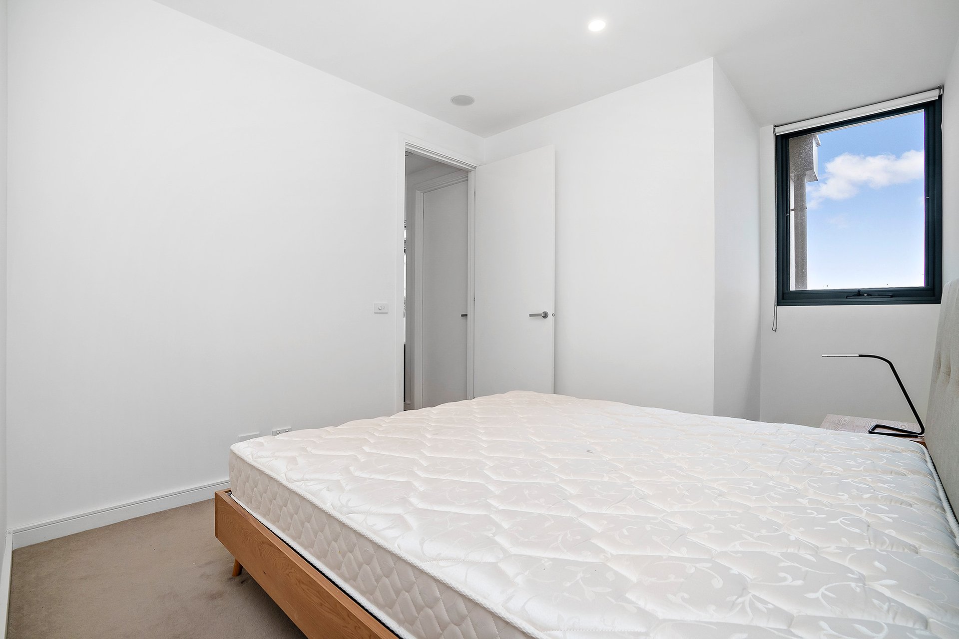Property Gallery Thumbnail 4