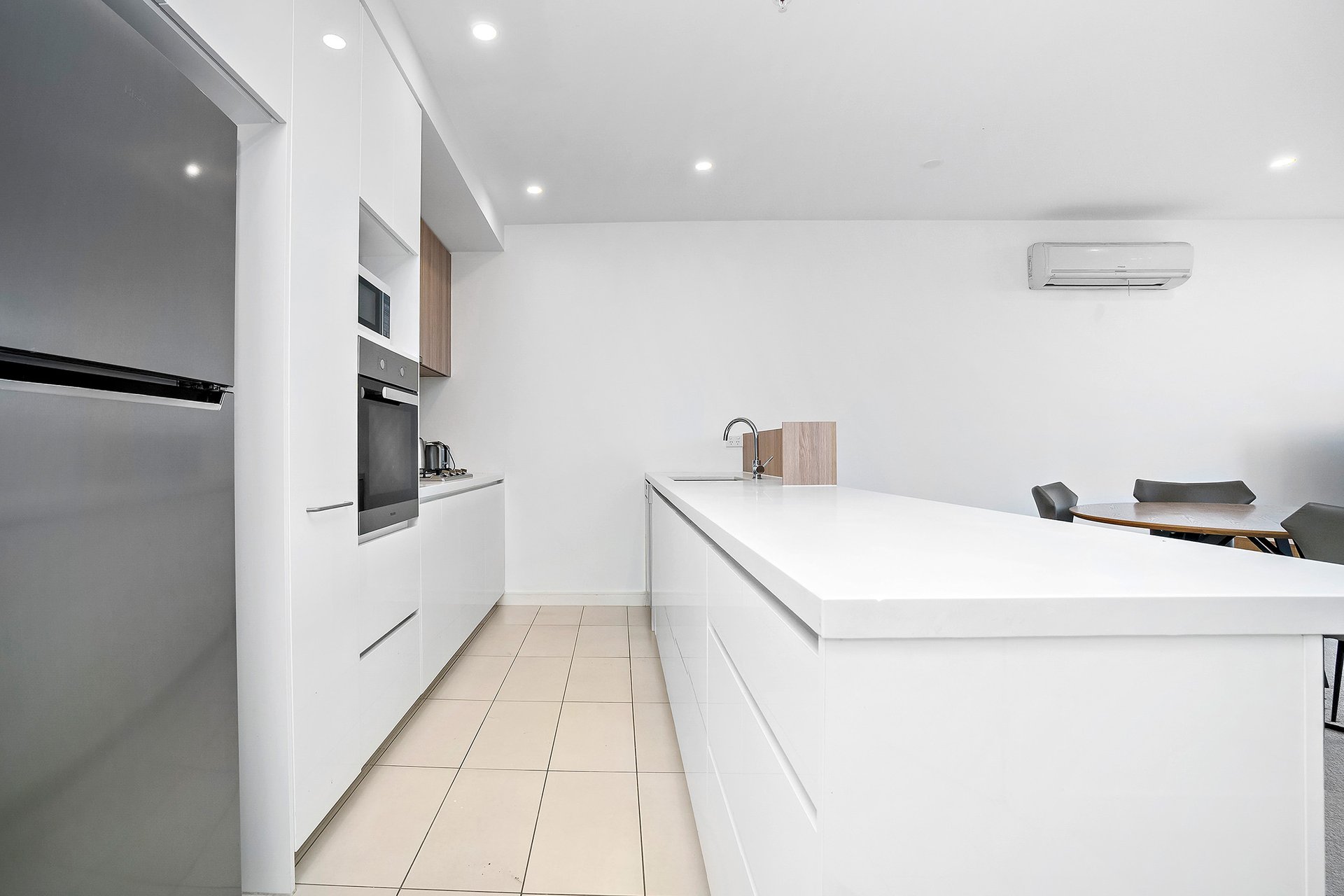 Property Gallery Thumbnail 8