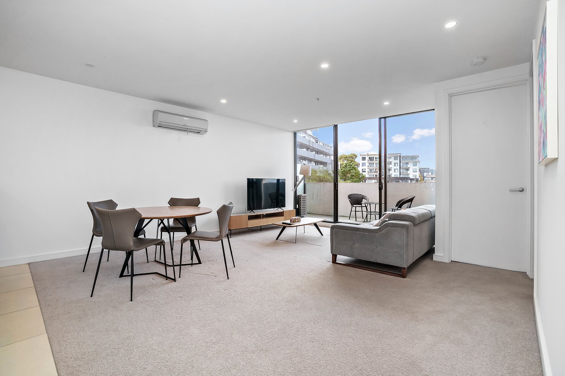 Property Gallery - Main Image