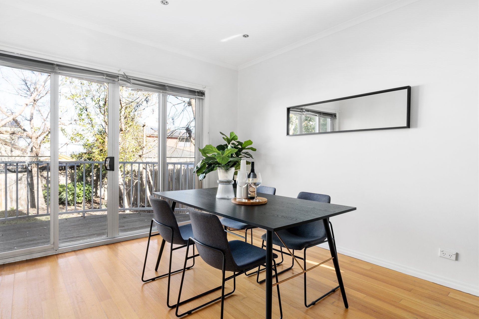 Property Gallery Thumbnail 6