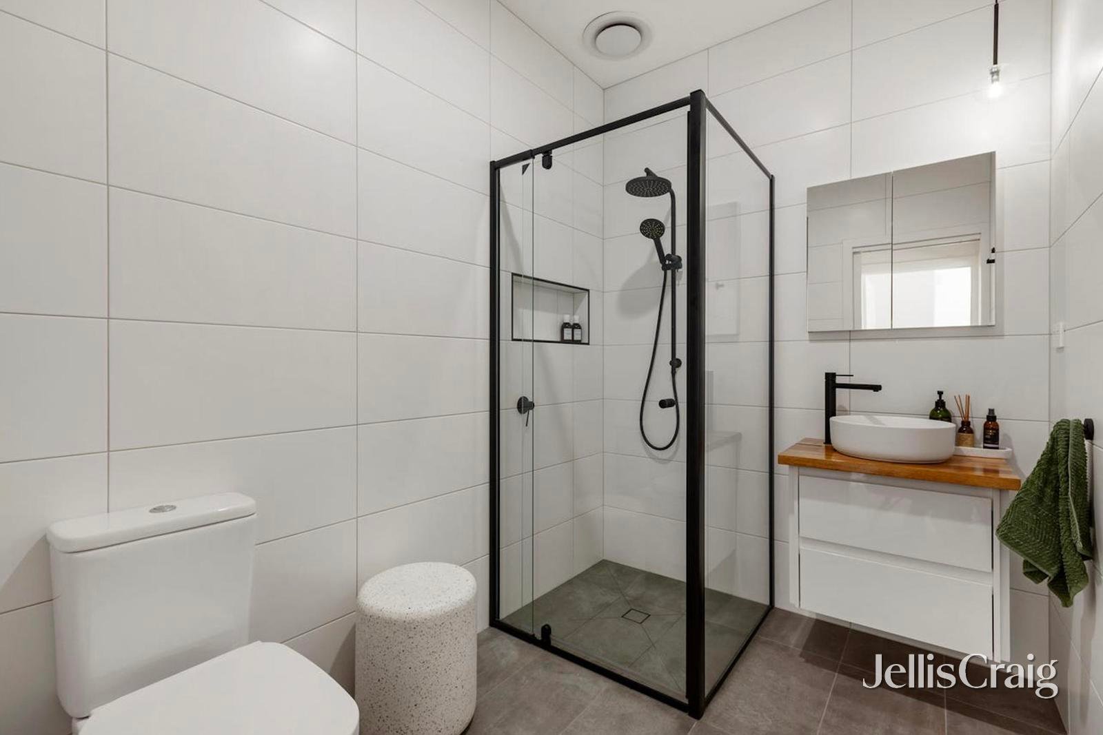 10A Barton Street, Reservoir image 9