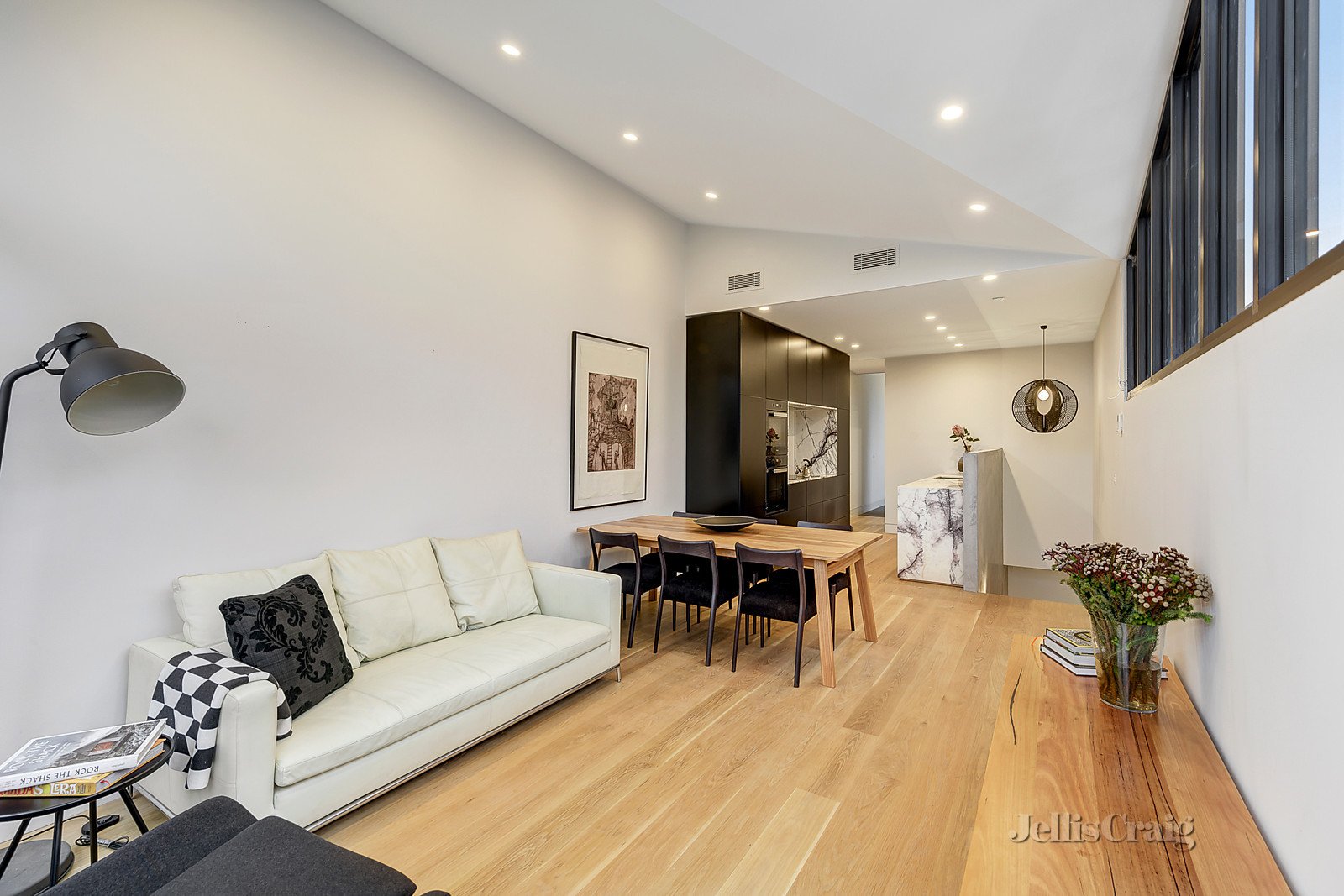 10a Botherambo Street, Richmond image 2