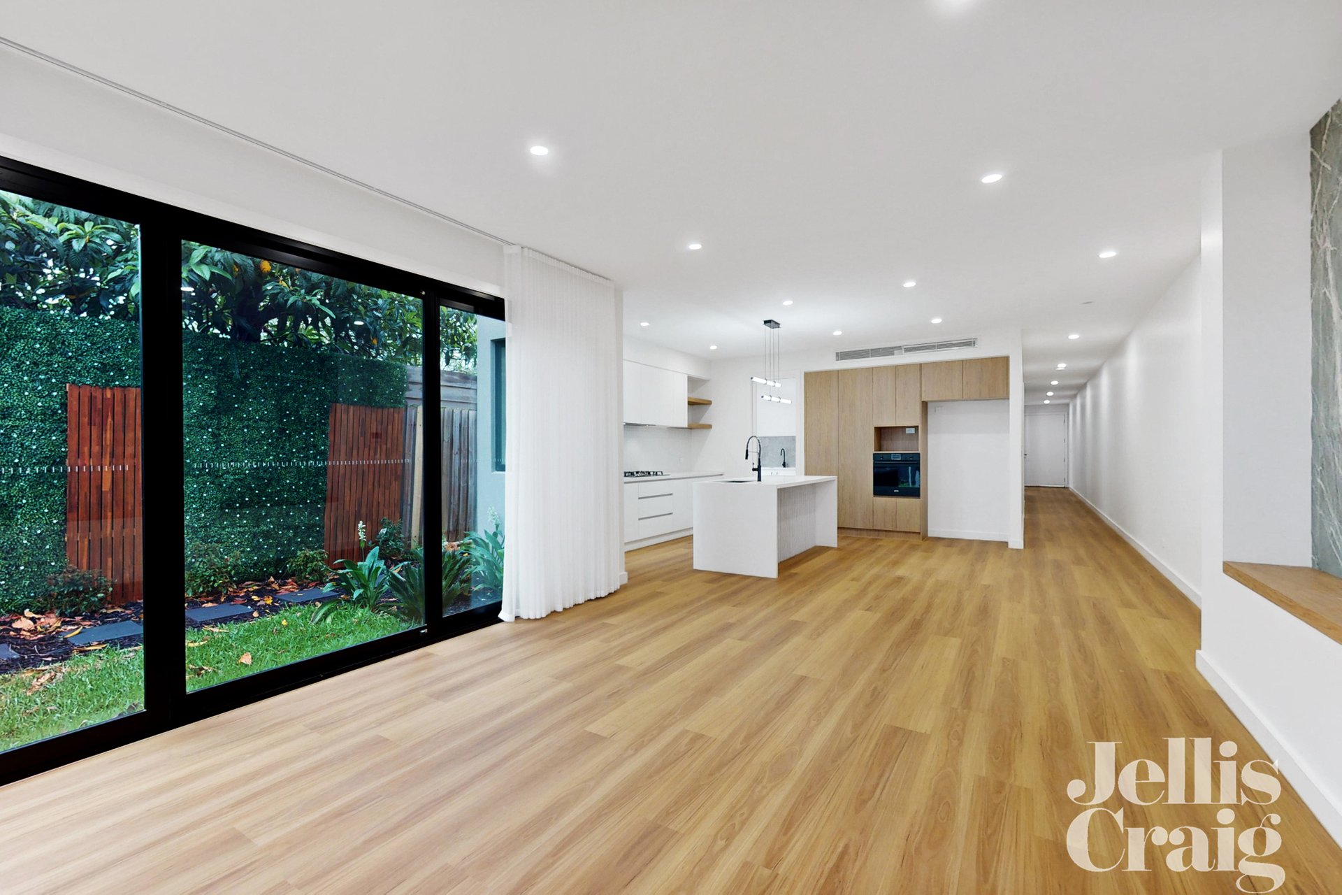 10A Clarence Street, Bentleigh East image 3