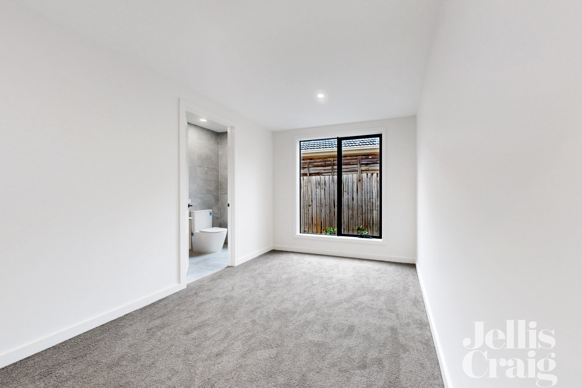 10A Clarence Street, Bentleigh East image 7