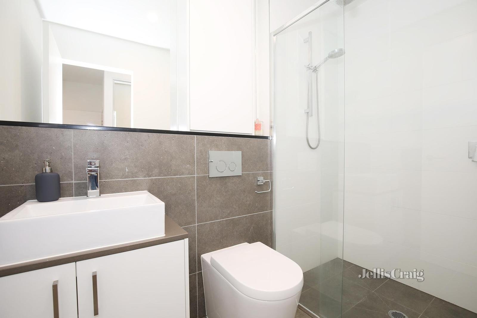 10A Nottingham Street, Kensington image 8