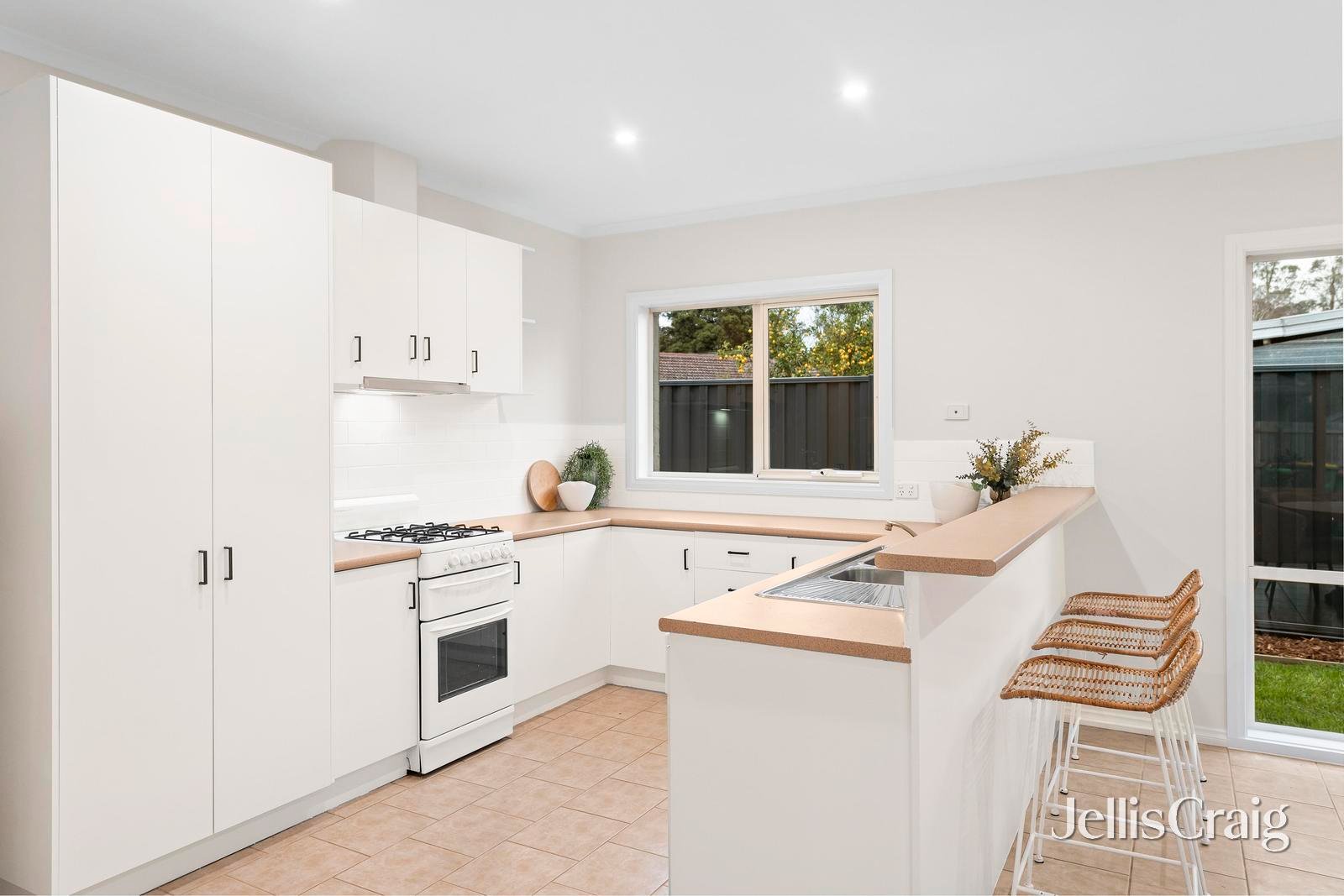 10A Piccadilly Court, Kilsyth image 5