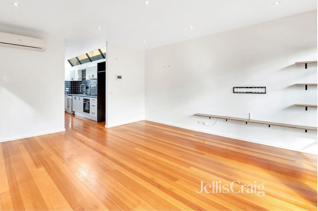 10A Railway Place, Brunswick image 2