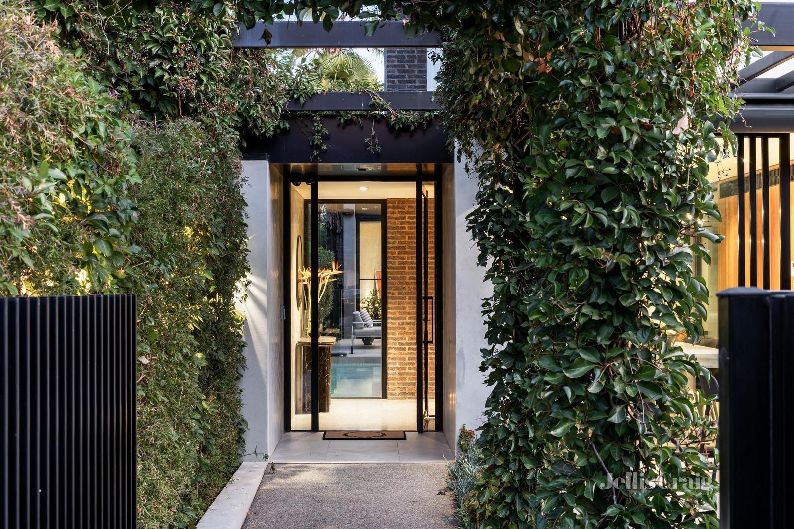 10a Tyrone Street, Camberwell image 3