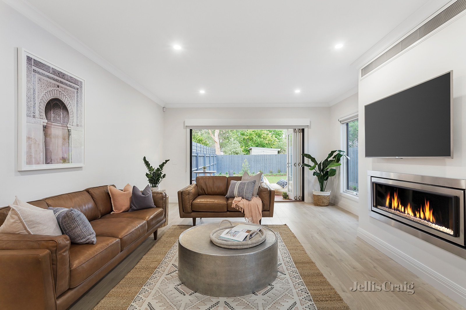 10a Weatherall Road, Cheltenham image 1