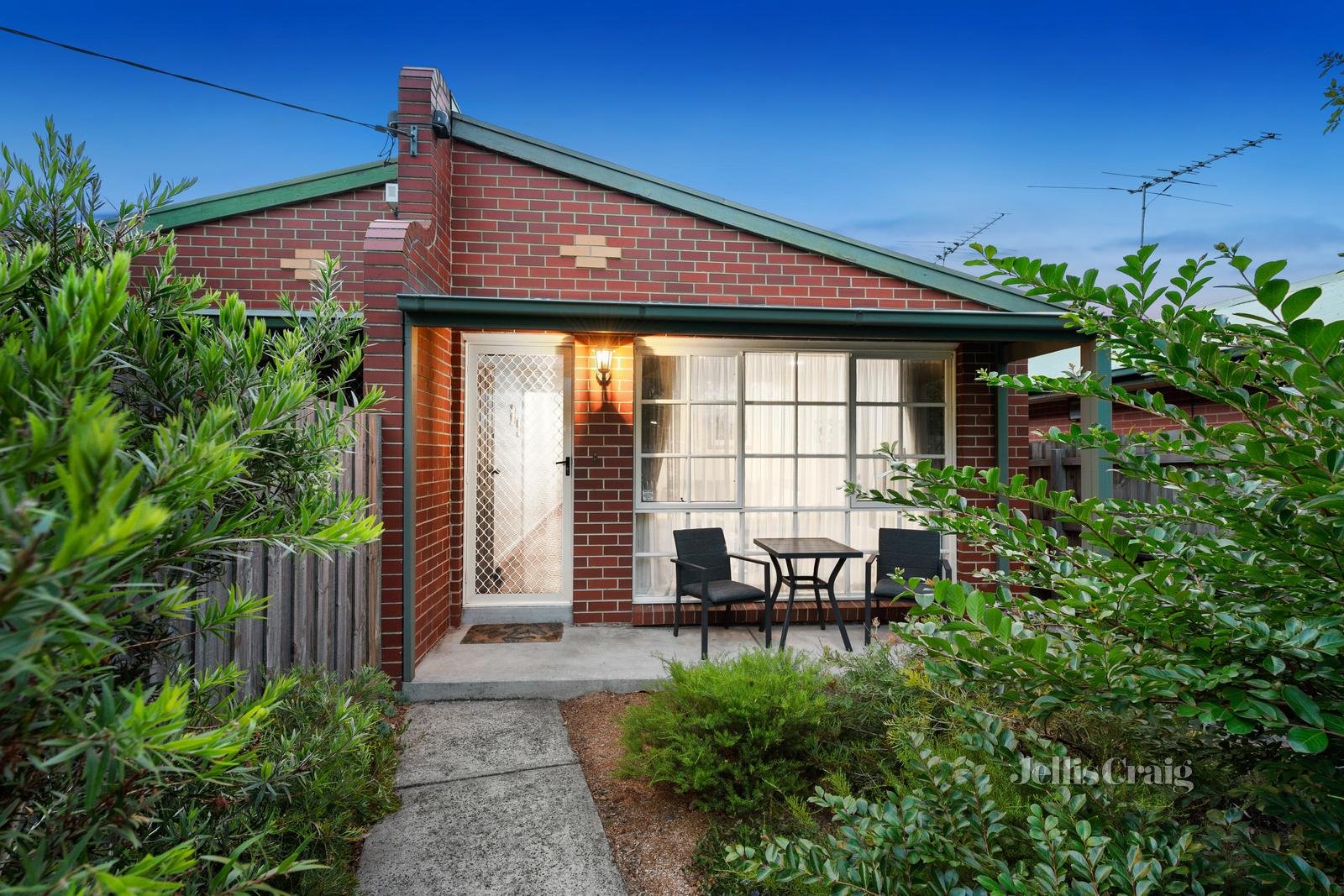 10b Edward Street, Mitcham image 1
