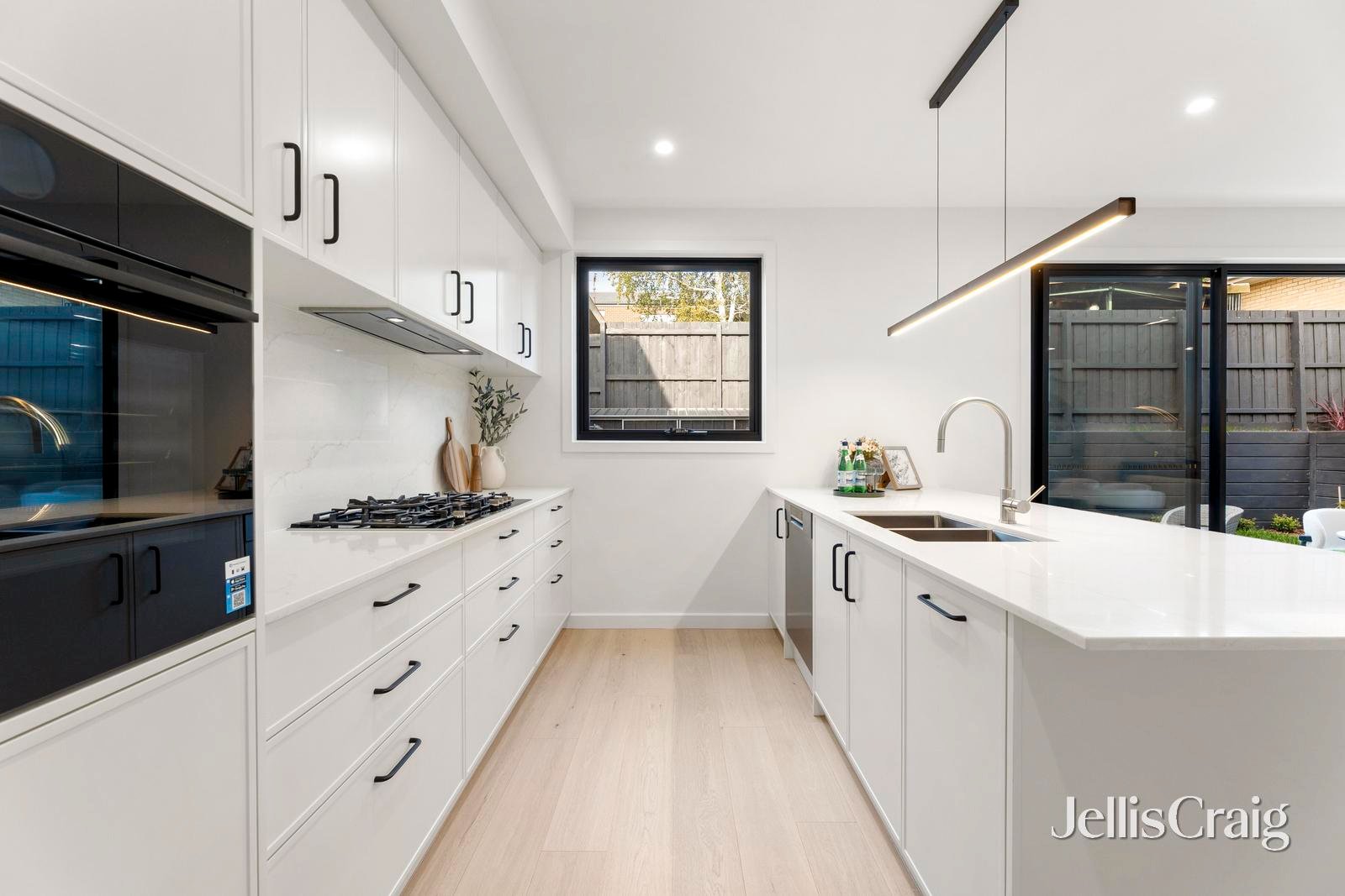 10b Leyland Road, Mount&nbsp;Waverley image 7