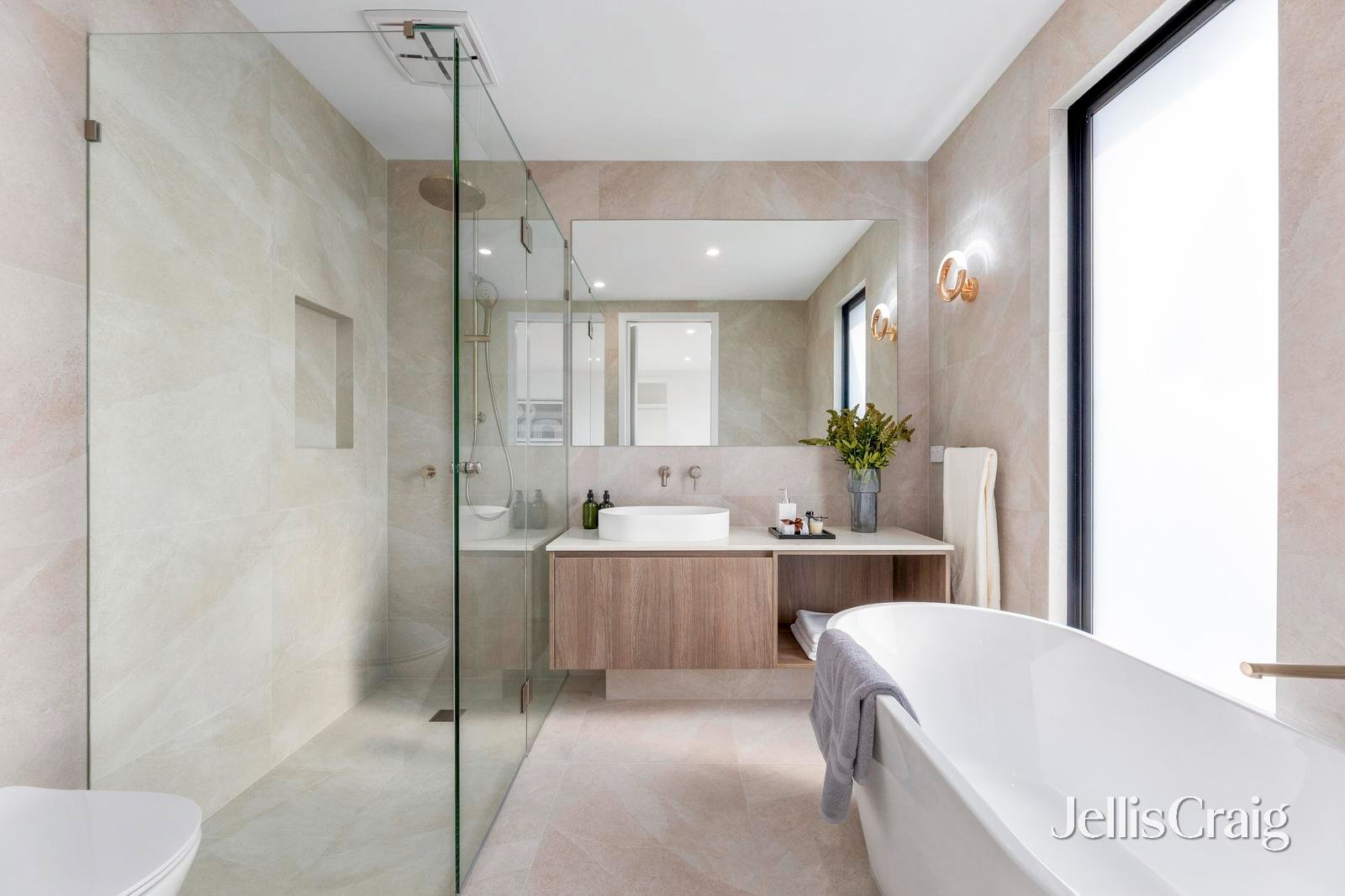 10b Leyland Road, Mount&nbsp;Waverley image 12