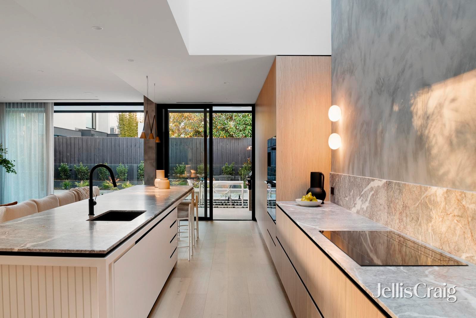 10b Lucas Street, Brighton East image 6