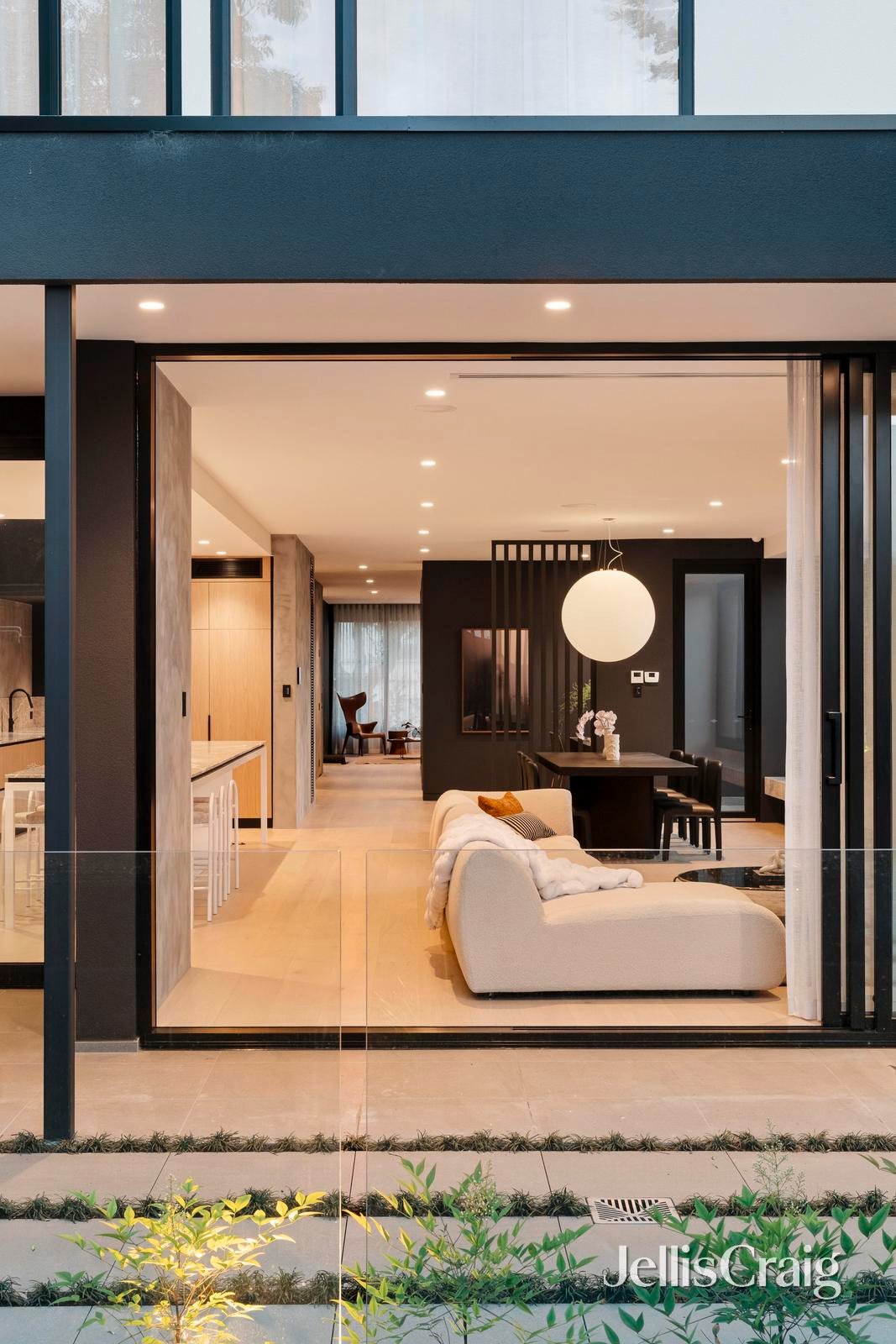 10b Lucas Street, Brighton East image 14