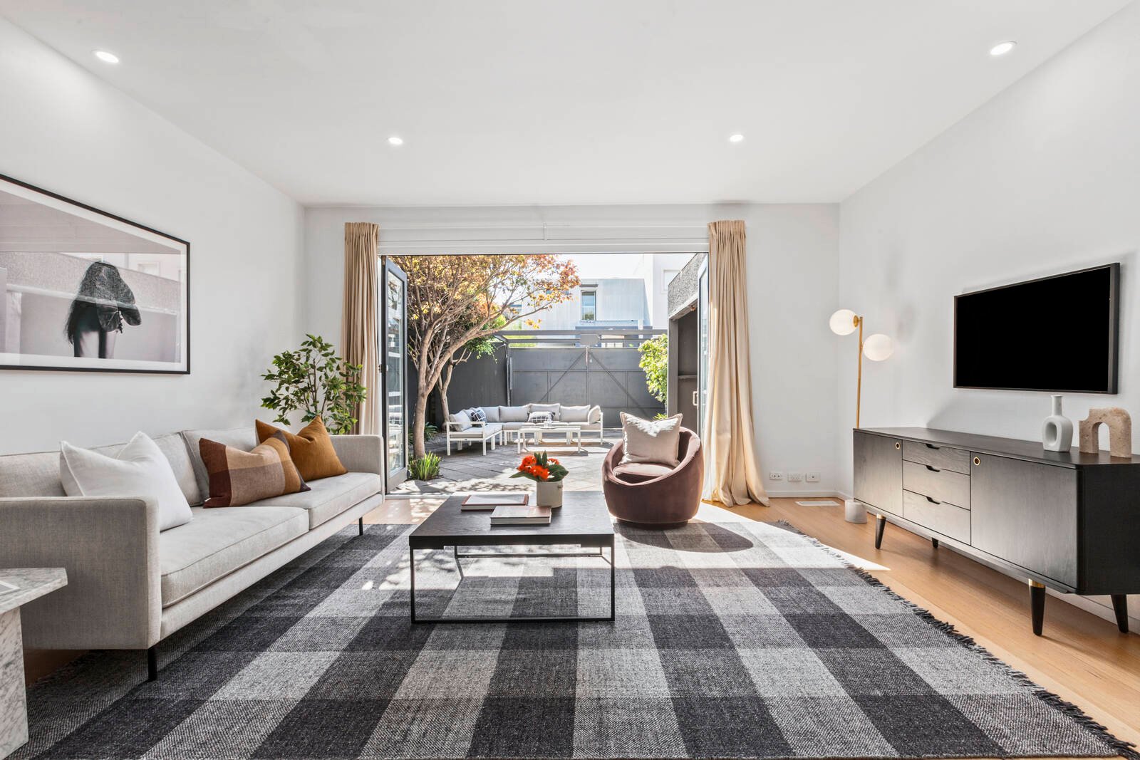 Property Gallery Thumbnail 2