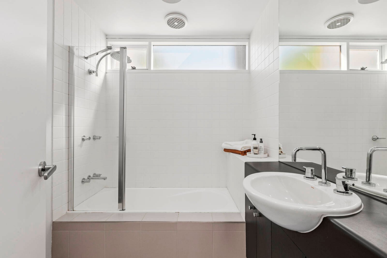 Property Gallery Thumbnail 8