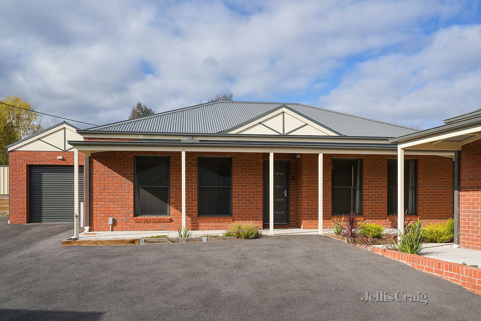 10D Moscript Street, Campbells Creek image 1