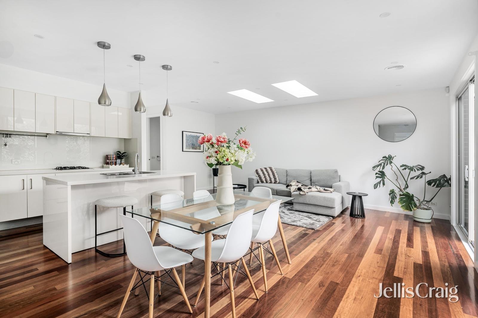 10d Neville Street, Bentleigh East image 2