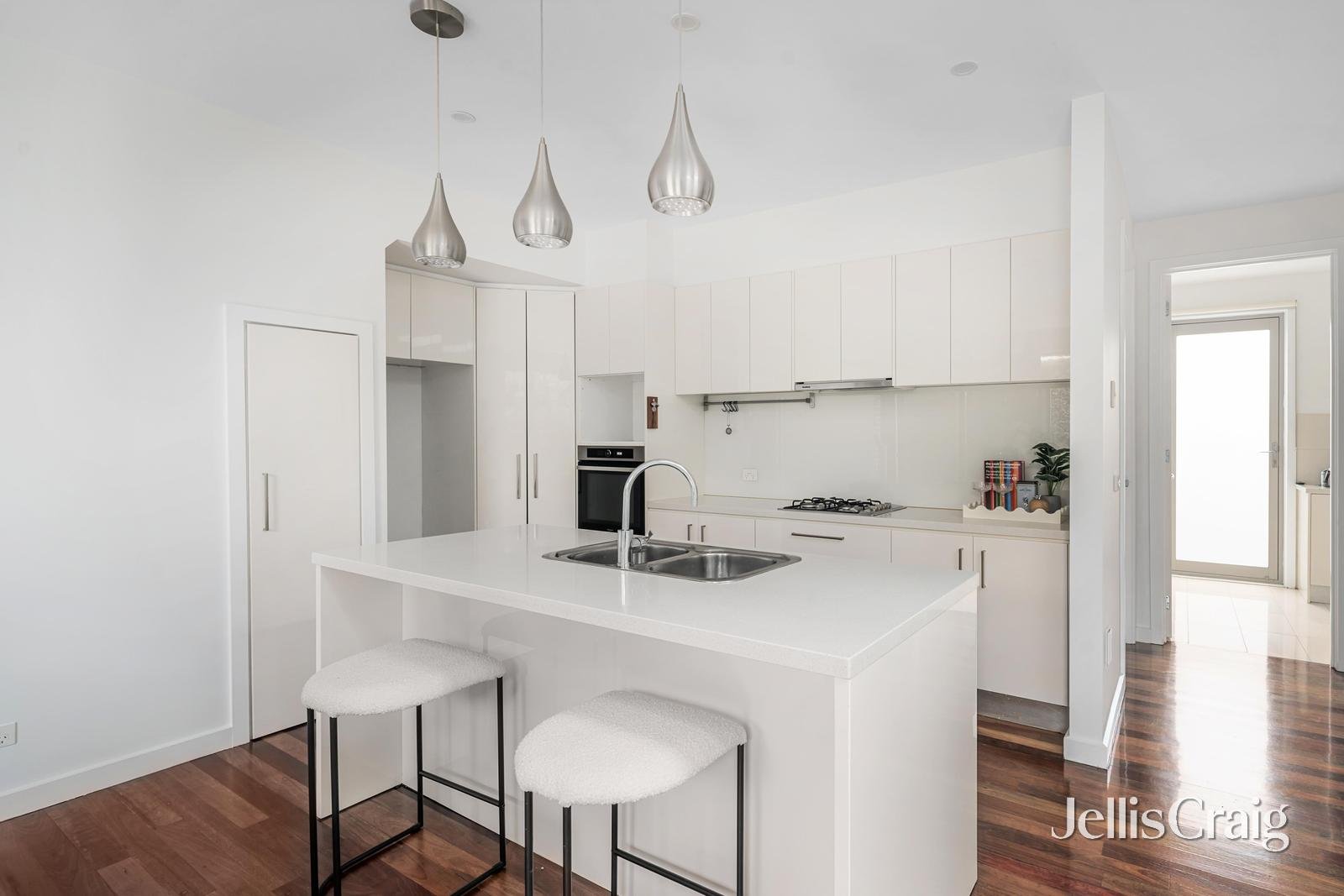 10d Neville Street, Bentleigh East image 4