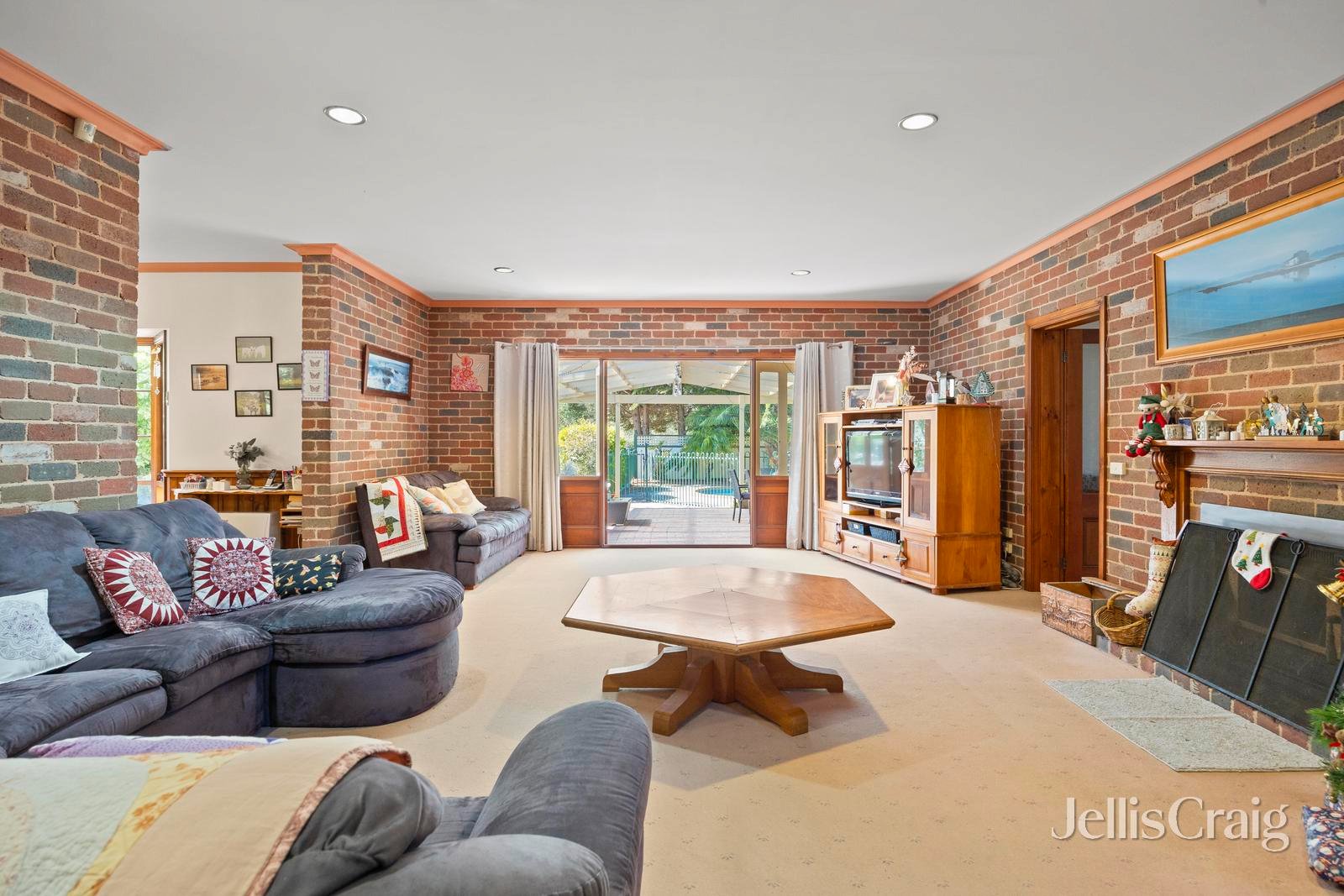 11-19 Caldwell Crescent, Wallington image 2