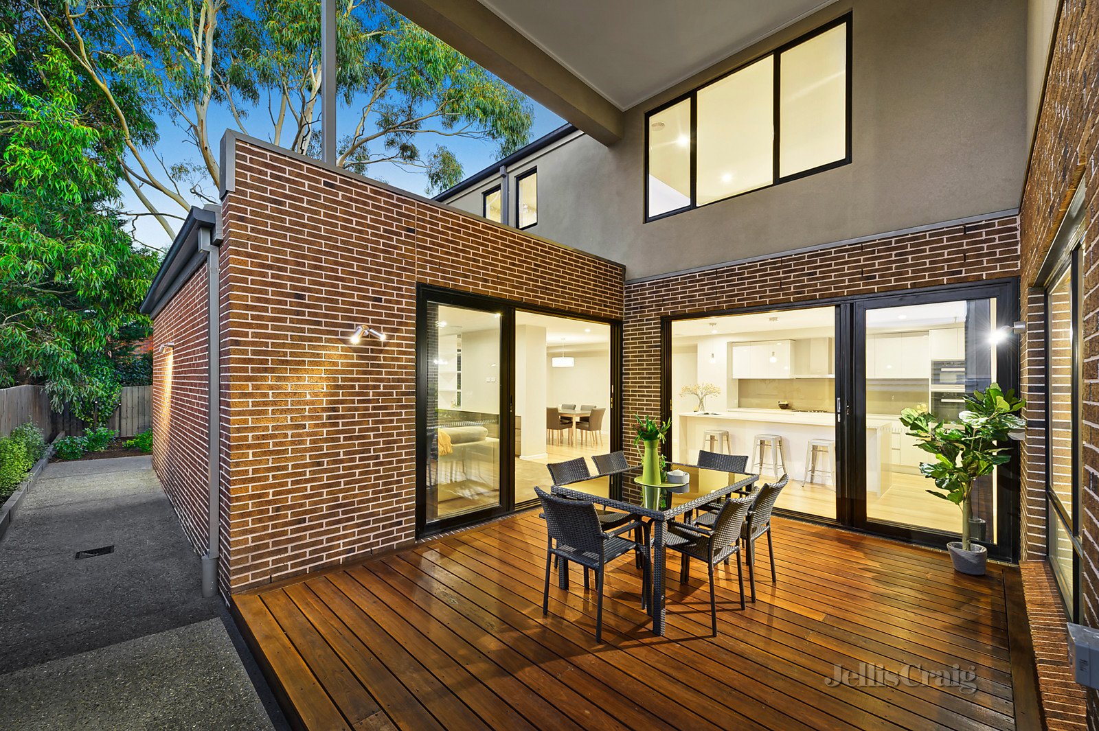 11 Airdrie Court, Templestowe Lower image 9