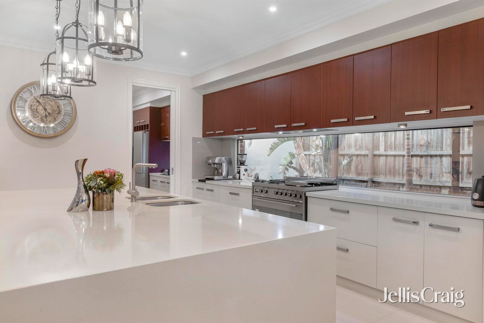 11 Aitchison Court, Glen Waverley image 6