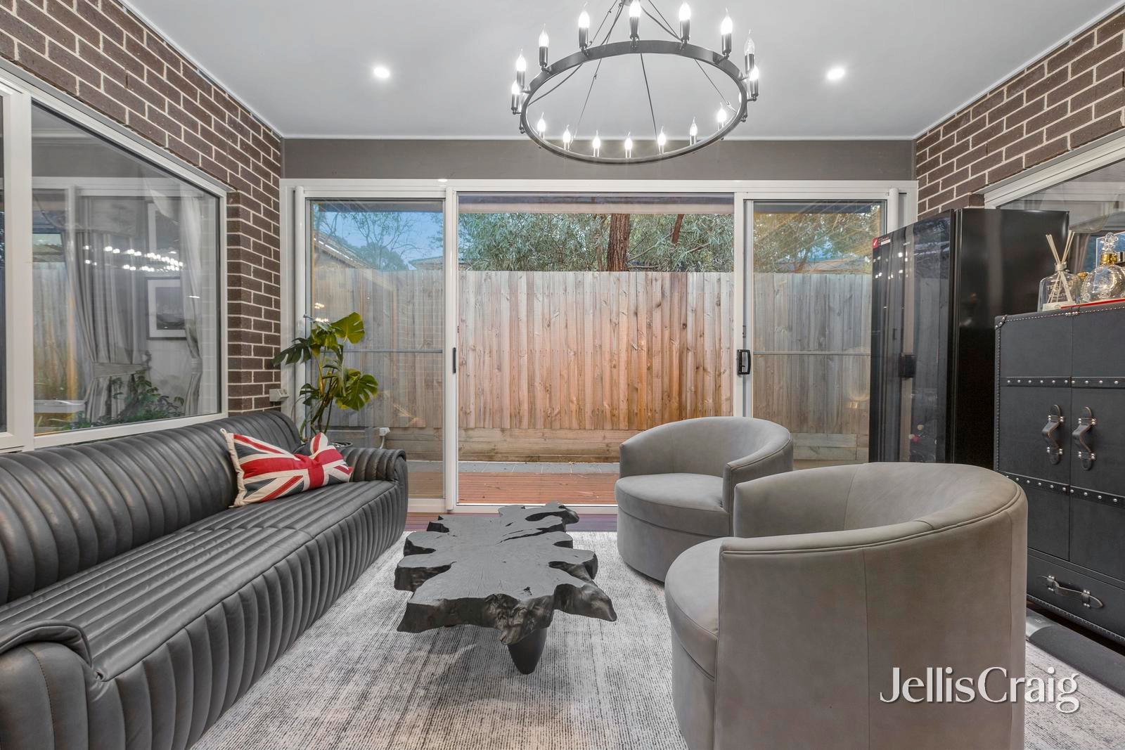 11 Aitchison Court, Glen Waverley image 7