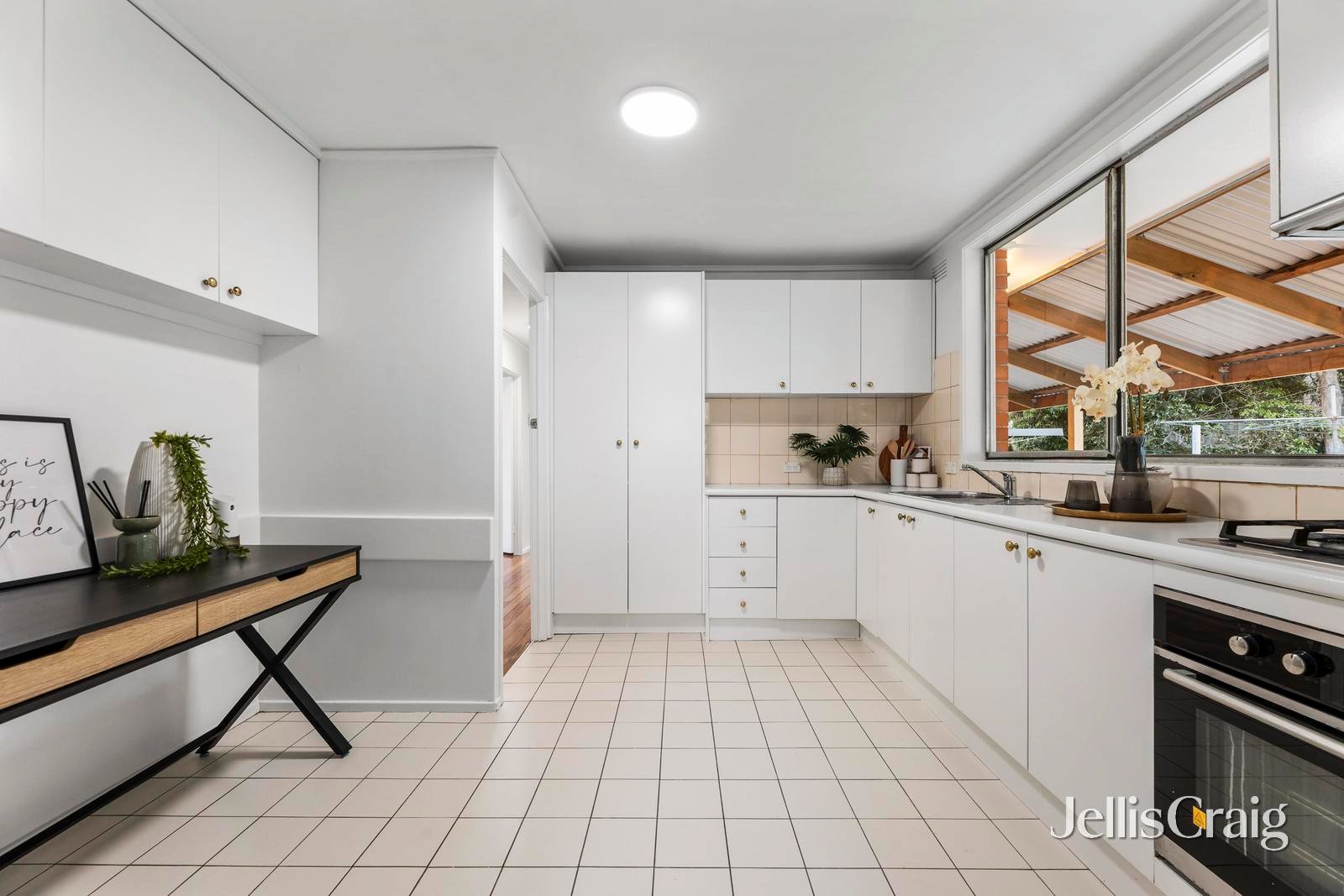 11 Akuna Avenue, Notting&nbsp;Hill image 7