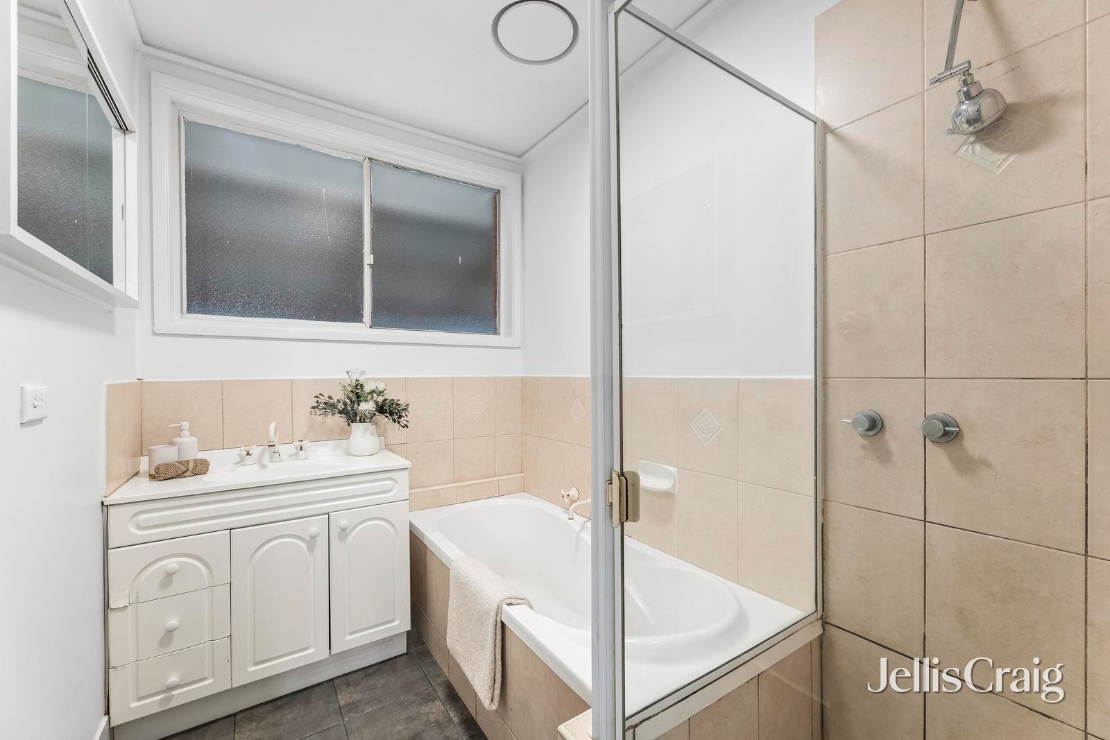 11 Akuna Avenue, Notting&nbsp;Hill image 10