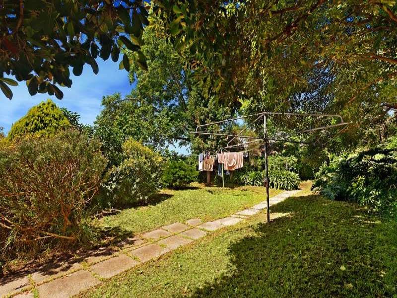 11 Allison Road, Mont Albert North image 3