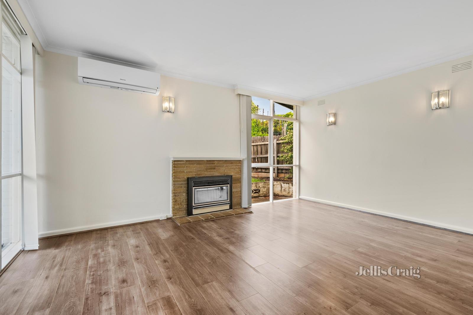 11 Andrew Street, Mount Waverley image 3