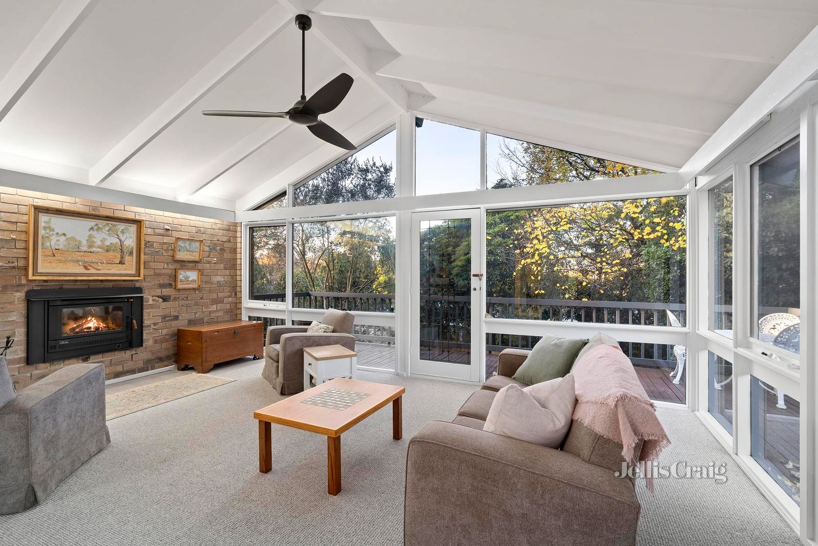 11 Arcady Grove, Vermont image 2