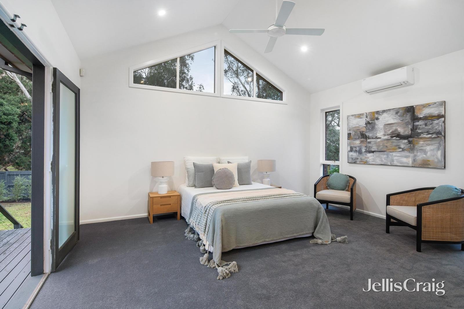11 Arden Court, Kew East image 6