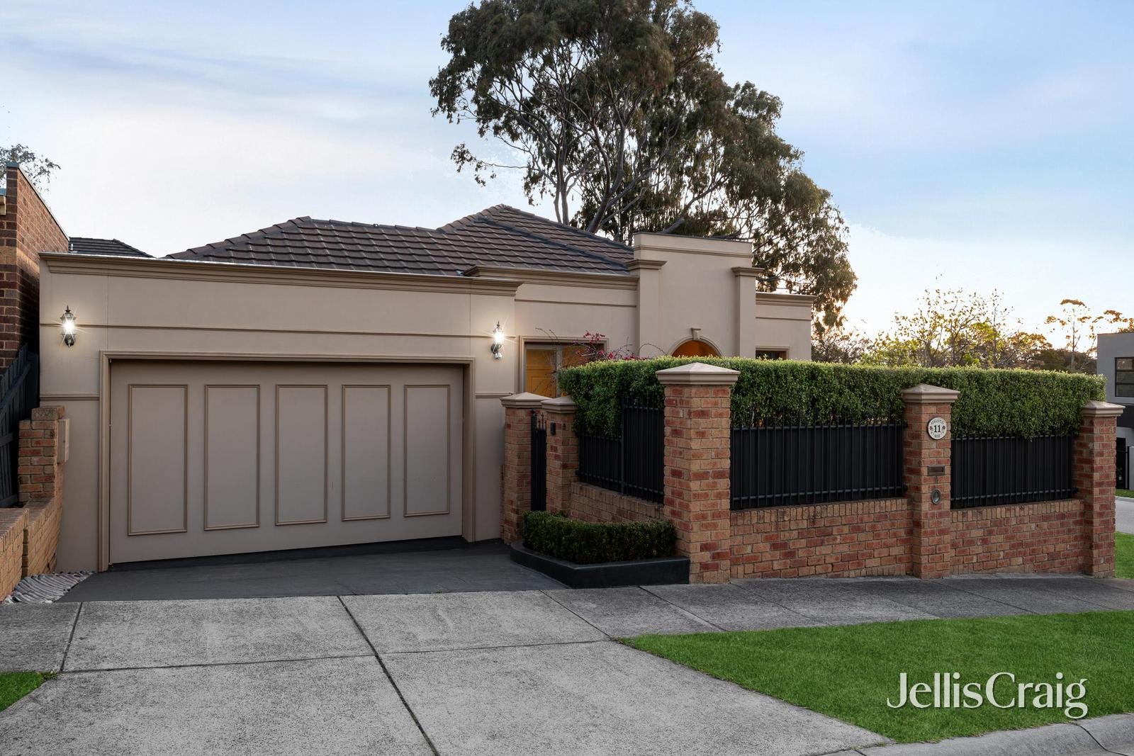 11 Augustus Rise, Templestowe image 1