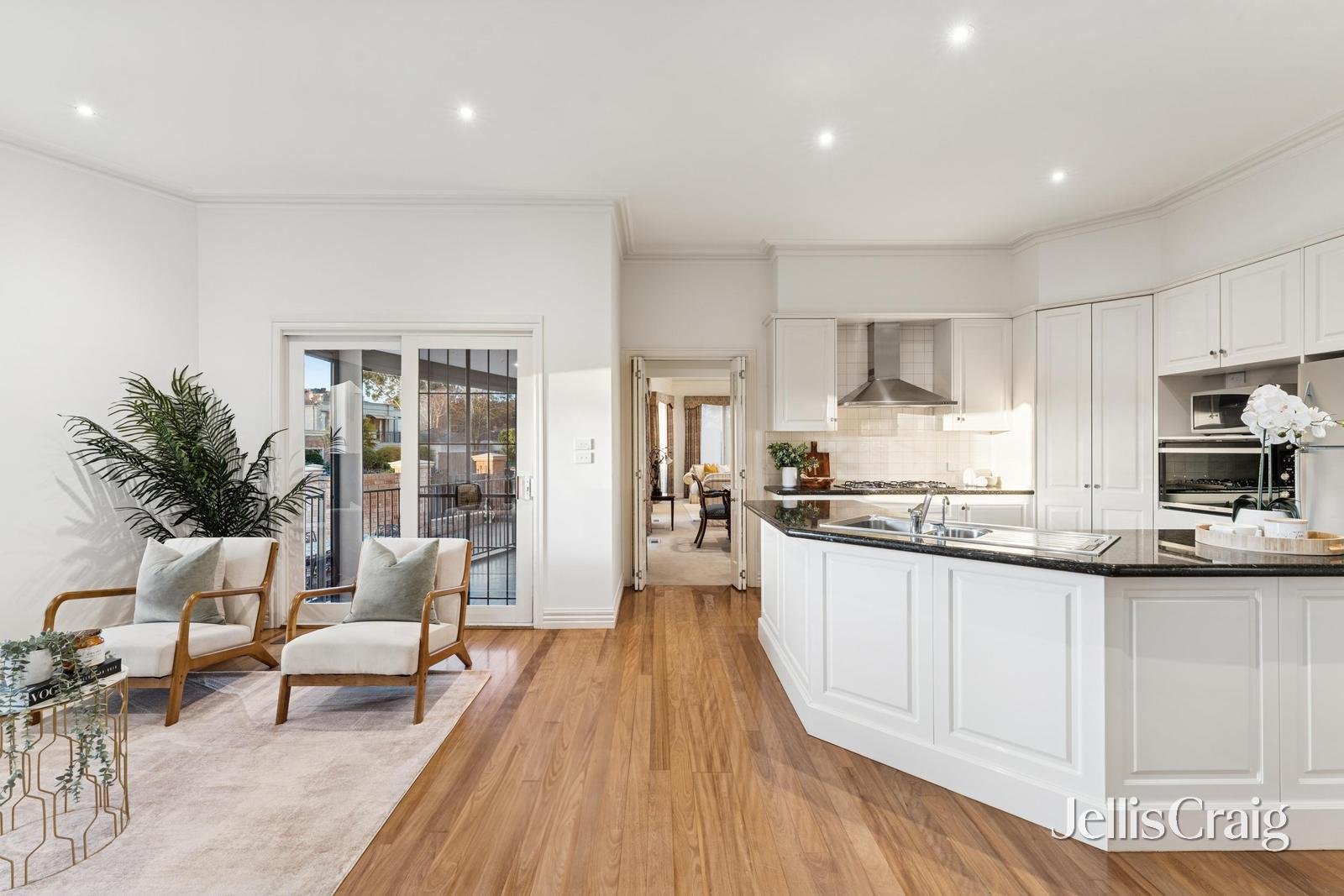 11 Augustus Rise, Templestowe image 5