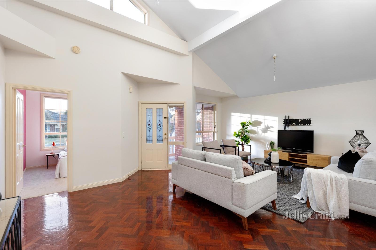 11 Avion Rise, South Morang image 3