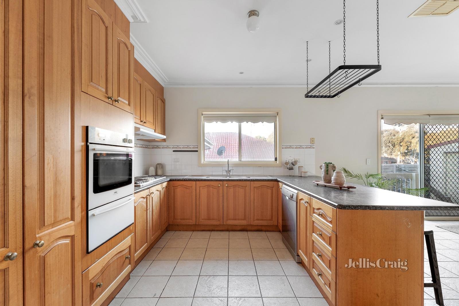 11 Avion Rise, South Morang image 4