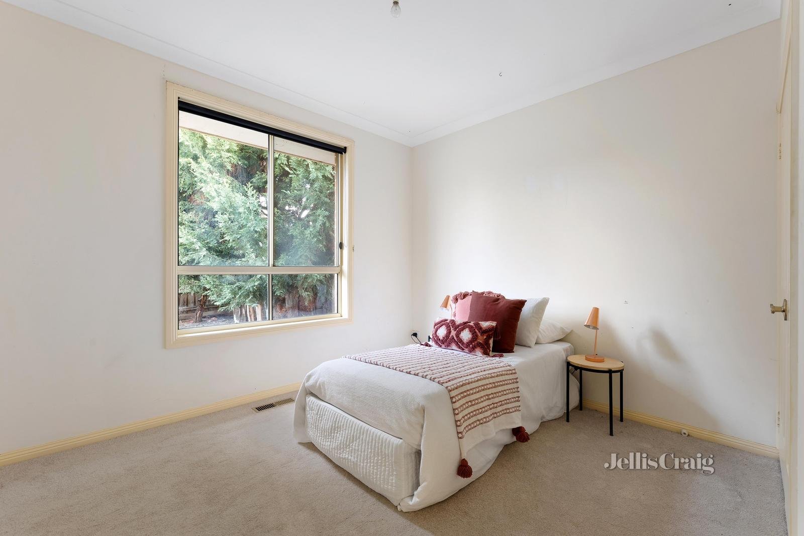 11 Avion Rise, South Morang image 11