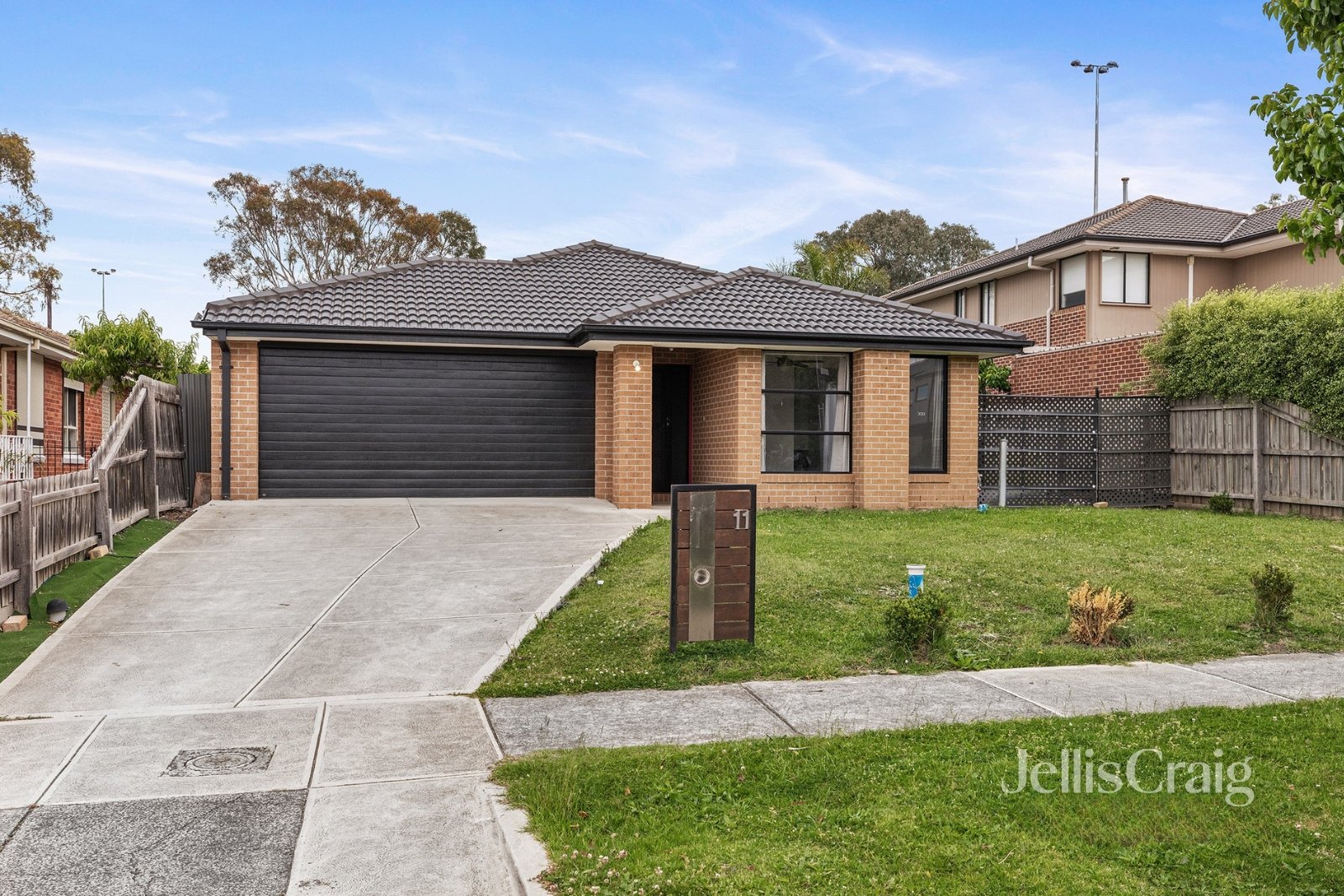 11 Ayton Street, Ivanhoe image 1