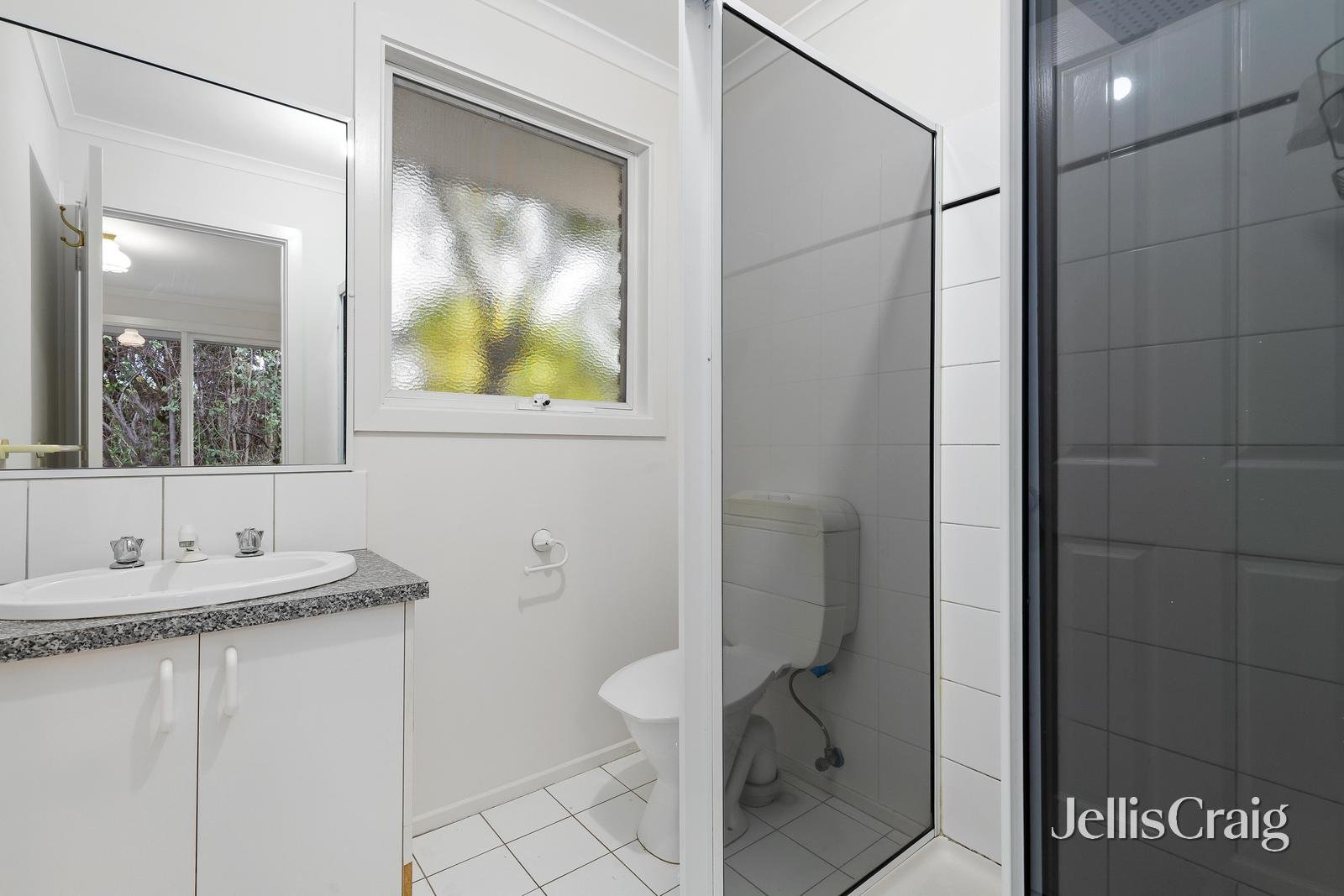 1/1 Baird Street North, Doncaster image 8
