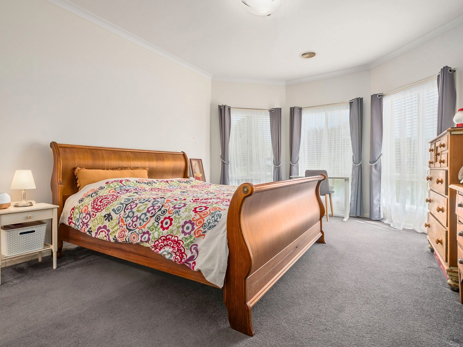 Property Gallery Thumbnail 8