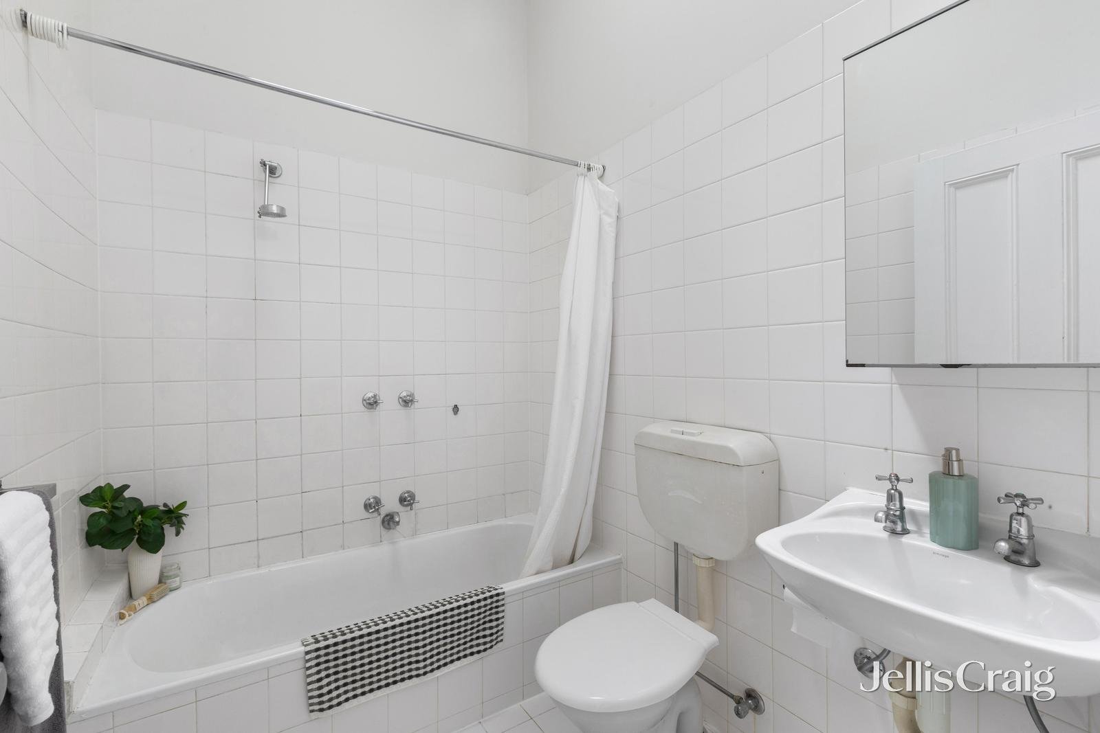 11 Barton Street, Hawthorn image 7