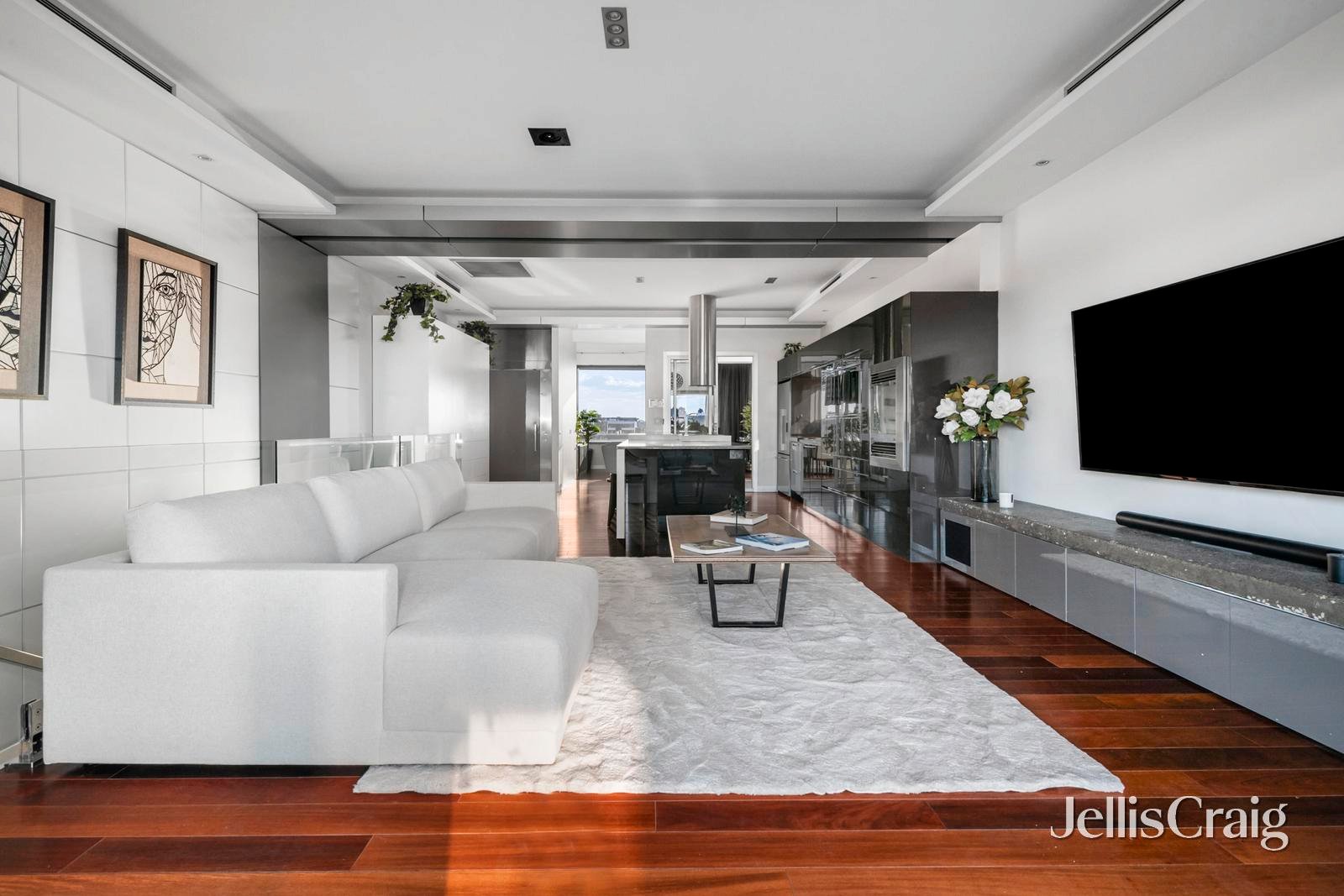 1/1 Beaver Street, Aberfeldie image 2