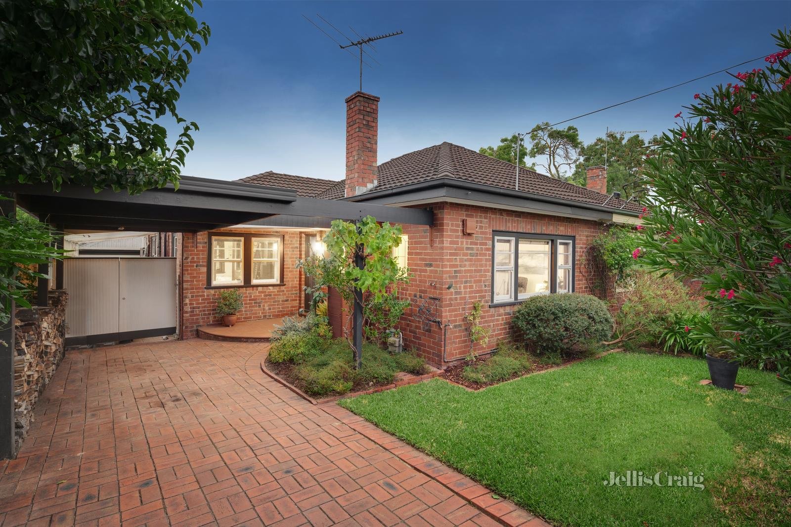 11 Beech Street, Surrey Hills image 1