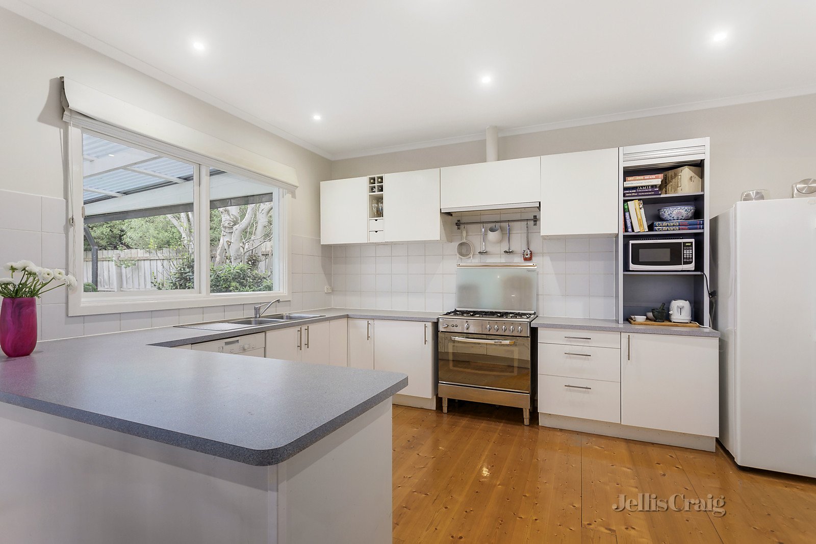 11 Begonia Street, Box Hill South image 3