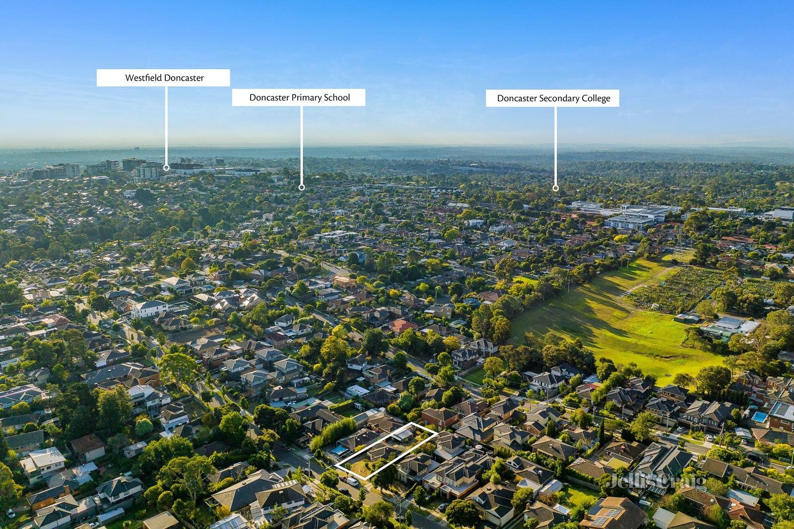 11 Bellara Street, Doncaster image 2